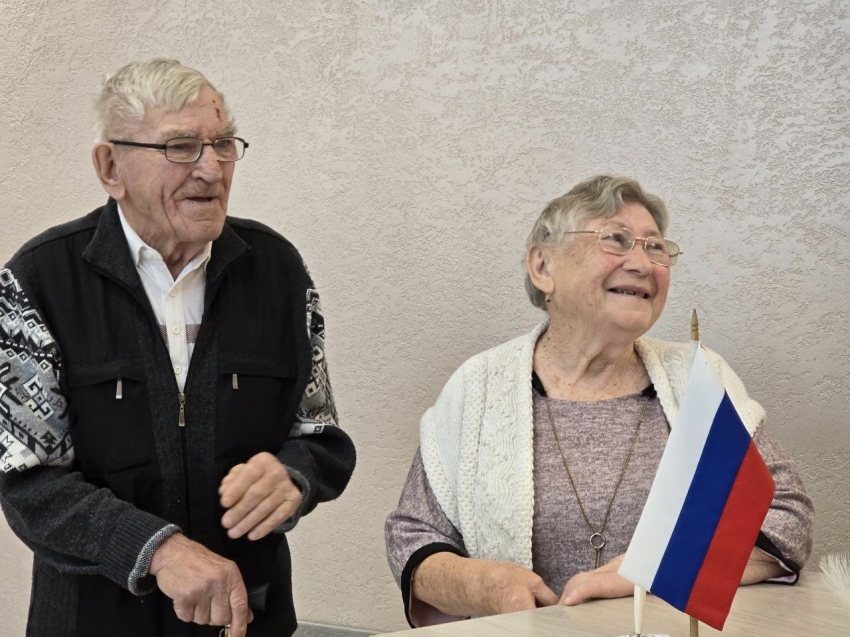 Изумрудный юбилей верности – пара из Петровск-Забайкальска отметила 55 лет совместной жизни